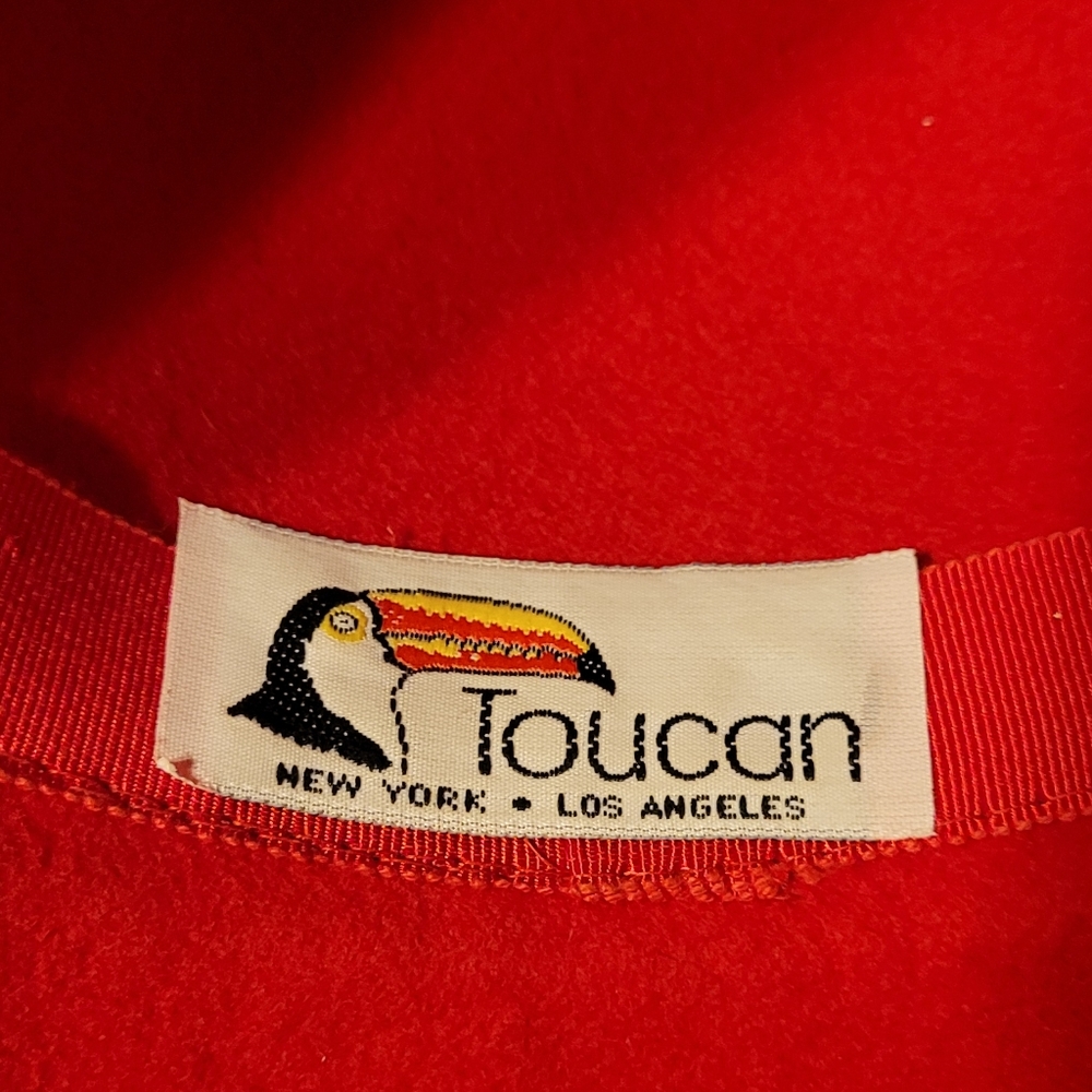 Elegant Red Women's Hat with Black Velvet Band - Picture 4 of 4